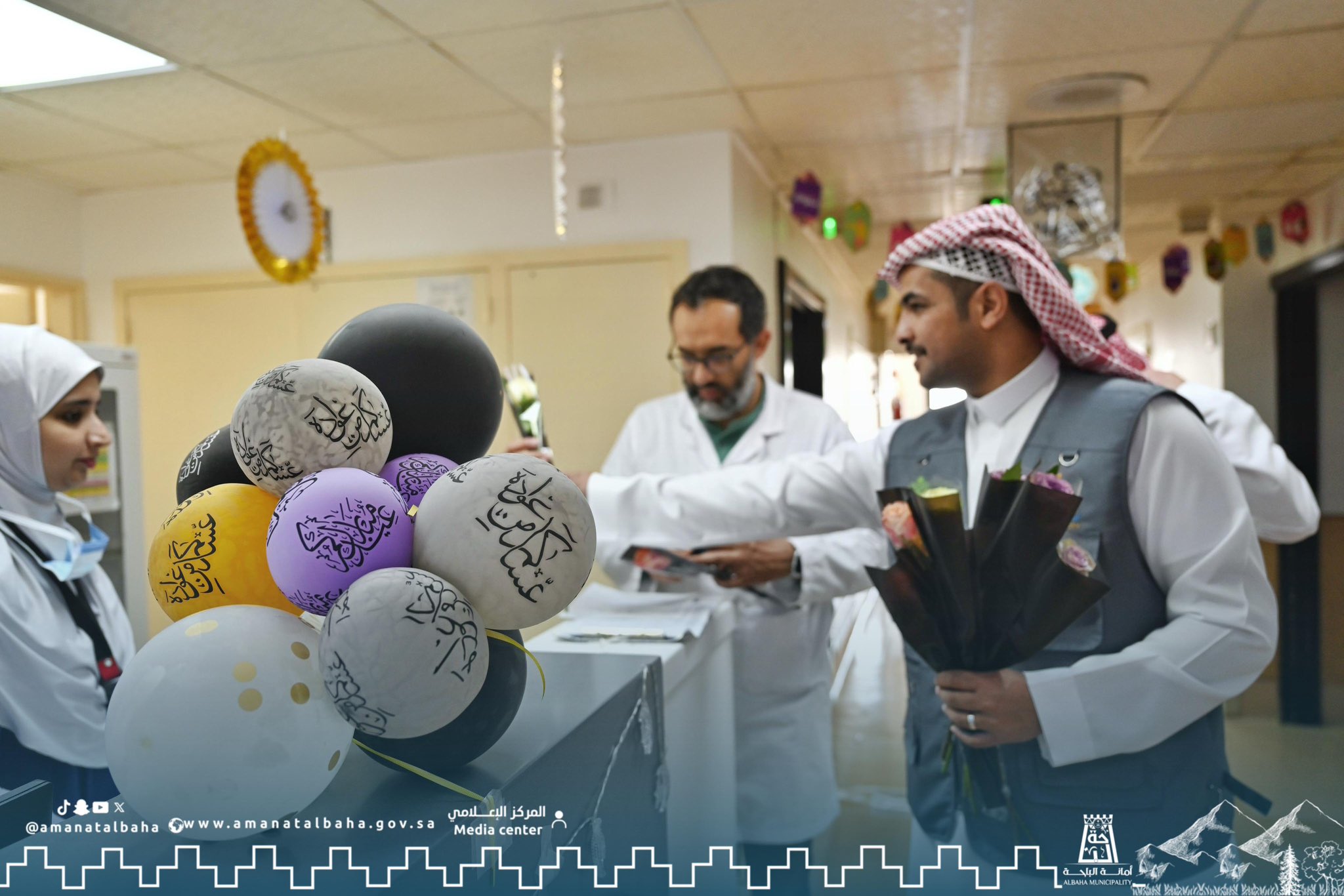 Al-Baha Municipality visited patients at King Fahad Hospital as part of its activities for the Eid Al-Fitr celebration